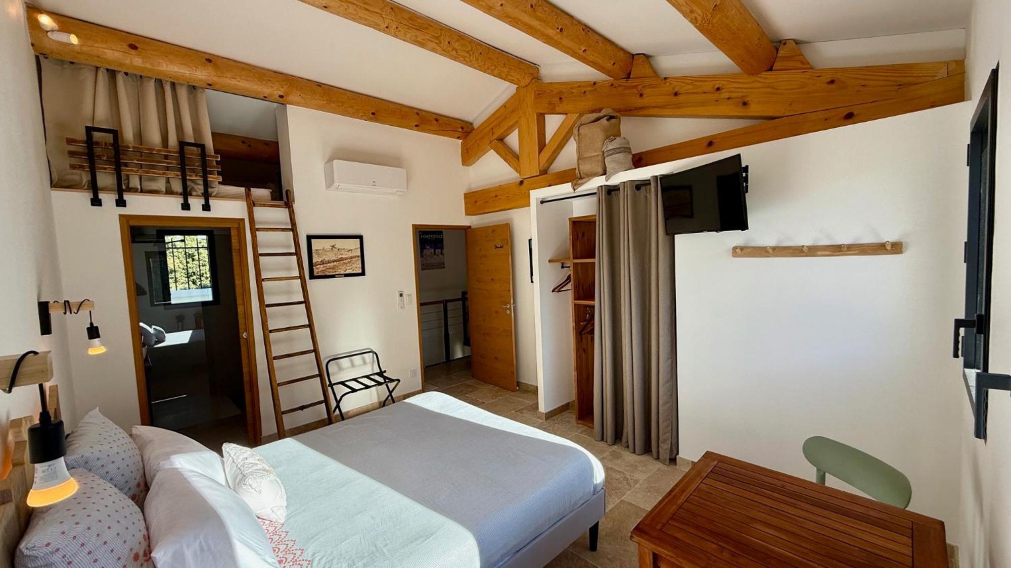 Bed and Breakfast Mas Campau Fontvieille Exterior foto