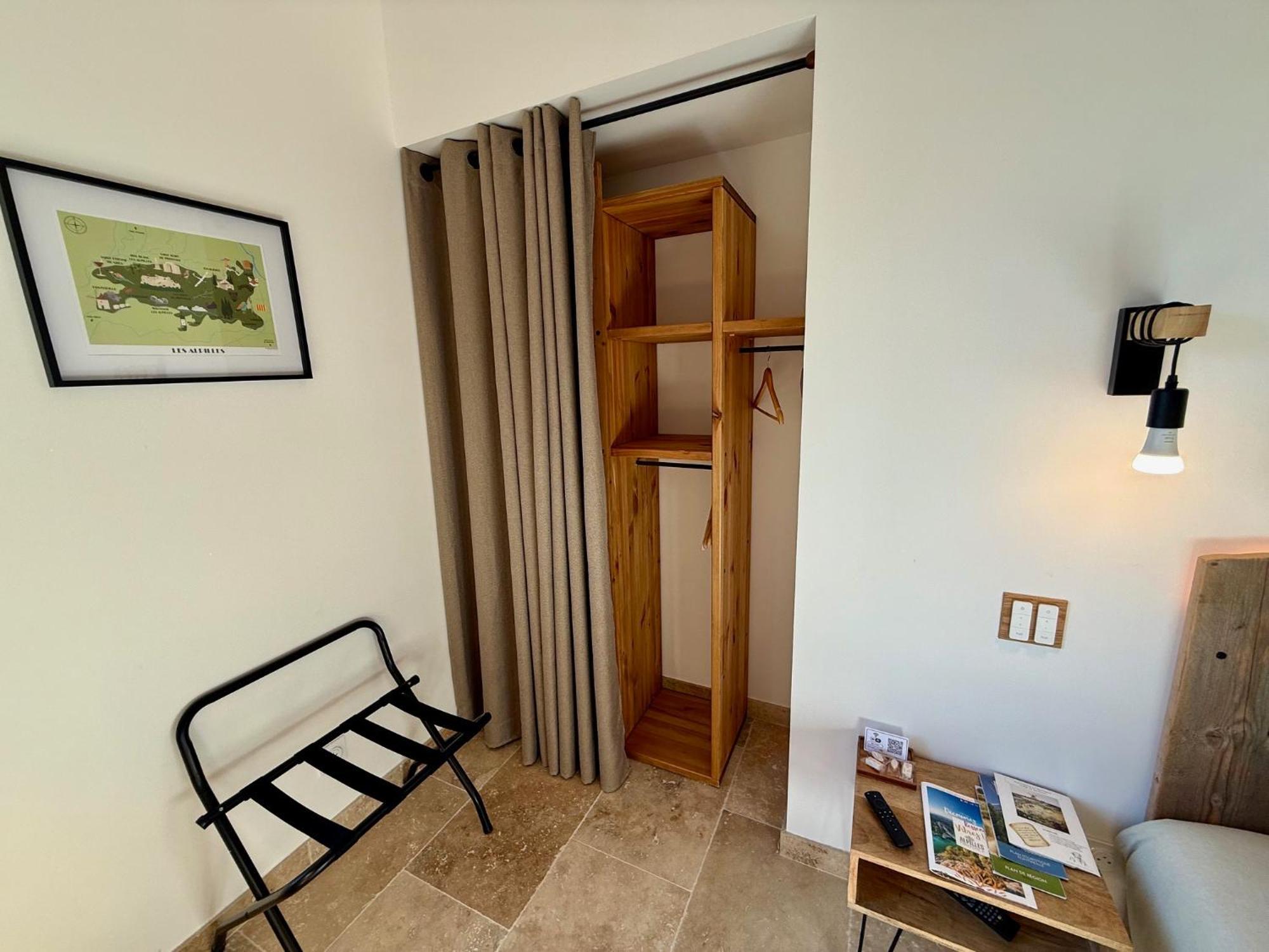 Bed and Breakfast Mas Campau Fontvieille Habitación foto